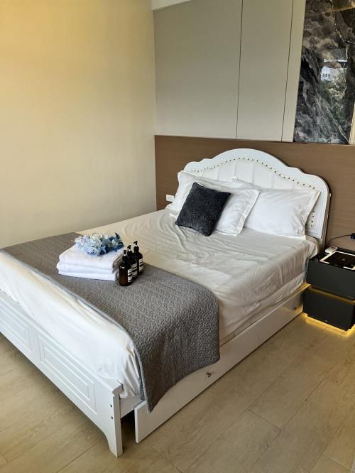 FOR RENT / LEASE: Apartment / Condo / Townhouse Tagaytay 8