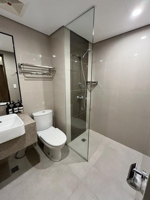 FOR RENT / LEASE: Apartment / Condo / Townhouse Tagaytay 10