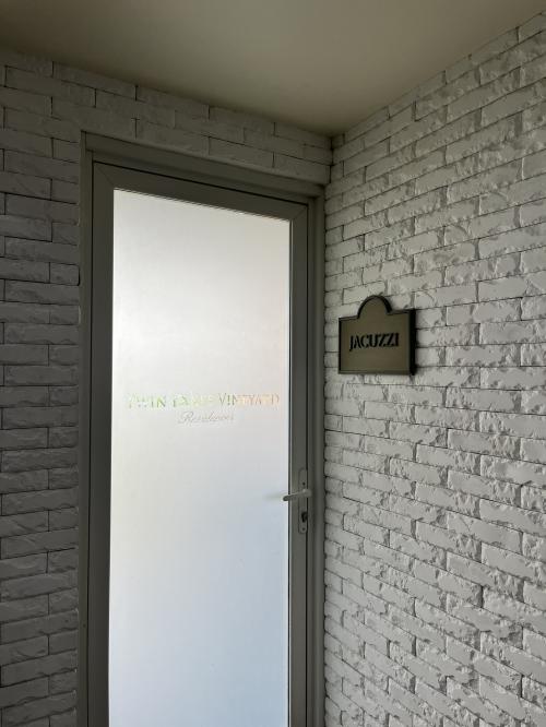 FOR RENT / LEASE: Apartment / Condo / Townhouse Tagaytay 13