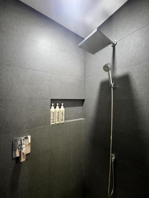 FOR RENT / LEASE: Apartment / Condo / Townhouse Batangas 8