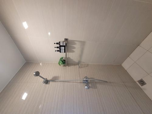 FOR RENT / LEASE: Apartment / Condo / Townhouse Manila Metropolitan Area > Other areas 16
