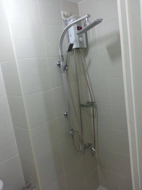 Shower with Heater