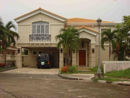 FOR SALE: House Laguna > Other areas 1