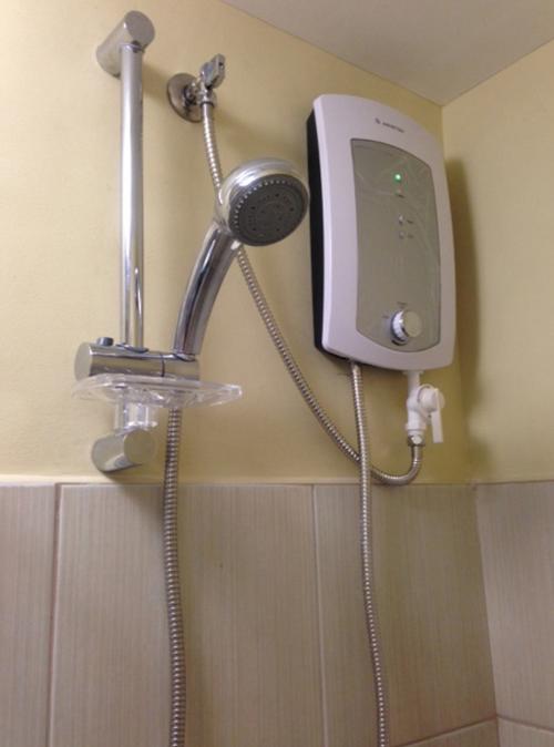 telephone shower, shower heater