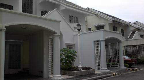 FOR RENT / LEASE: Apartment / Condo / Townhouse Cavite