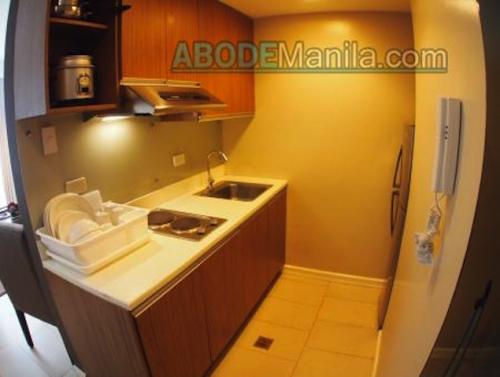 FOR RENT / LEASE: Apartment / Condo / Townhouse Manila Metropolitan Area > Makati 2