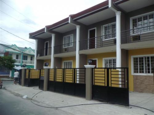 FOR SALE: Apartment / Condo / Townhouse Manila Metropolitan Area > Las Pinas 11