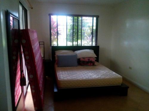 FOR RENT / LEASE: House Cavite > Silang 6