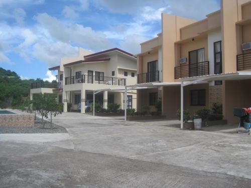 FOR RENT / LEASE: Apartment / Condo / Townhouse Cebu > Other areas 1