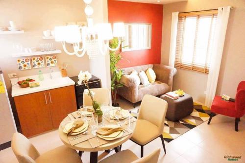 FOR SALE: Apartment / Condo / Townhouse Cebu > Other areas 6