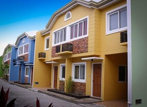FOR SALE: Apartment / Condo / Townhouse Manila Metropolitan Area > Valenzuela