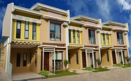 FOR SALE: Apartment / Condo / Townhouse Cebu > Other areas
