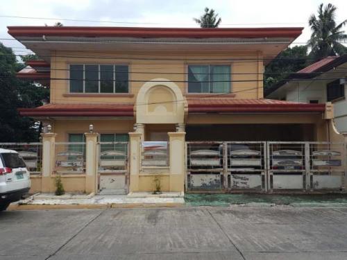 House and Lot for sale in woodrigde subd.,