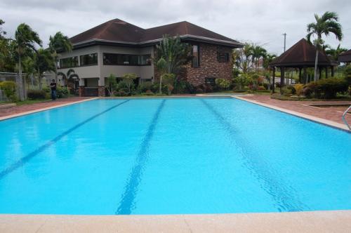 alta monte tagaytay swimming pool