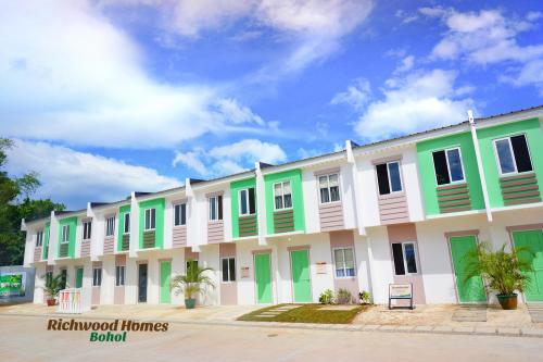 FOR SALE: Apartment / Condo / Townhouse Bohol > Other areas