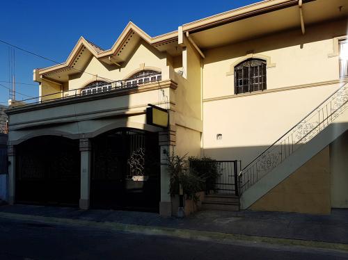FOR SALE: Apartment / Condo / Townhouse Manila Metropolitan Area > Las Pinas 3