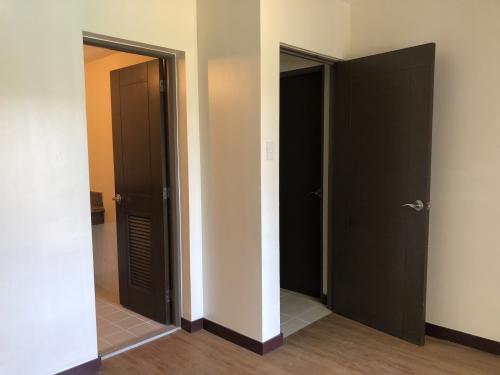 FOR SALE: Apartment / Condo / Townhouse Rizal > Taguig