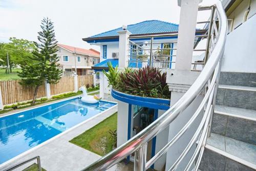 FOR SALE: Apartment / Condo / Townhouse Cebu > Other areas 8