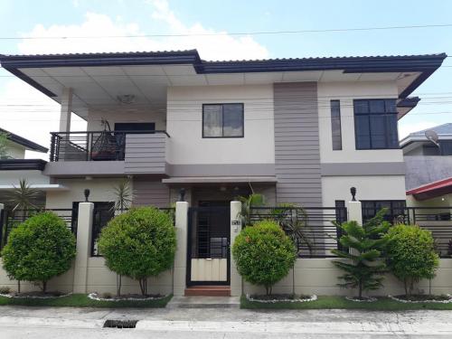 FOR RENT / LEASE: House Negros Occidental 11
