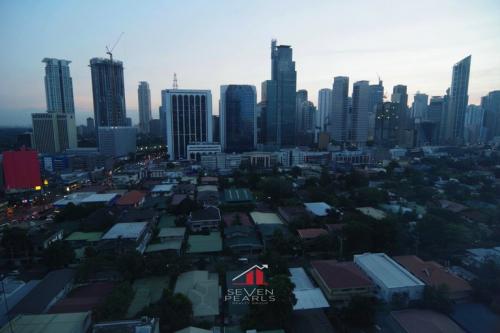 FOR RENT / LEASE: Apartment / Condo / Townhouse Manila Metropolitan Area > Makati 6