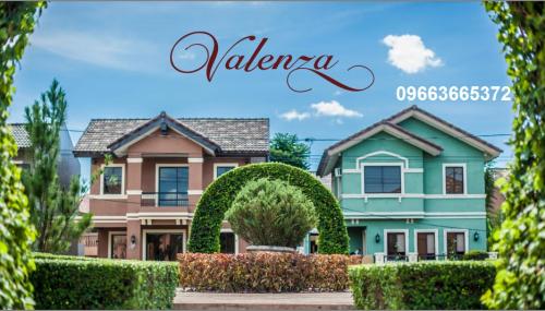 Valenza Houses